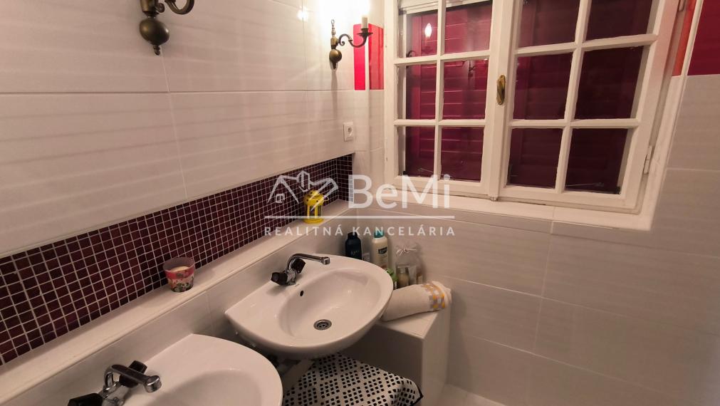 Chata v obci Chľaba, okr. Nové Zámky, 1112m2