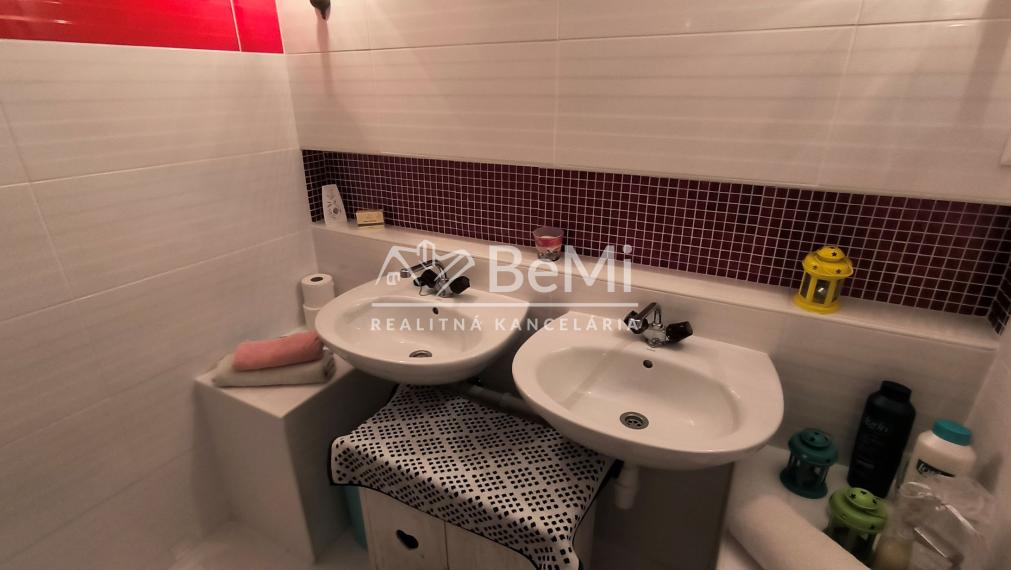 Chata v obci Chľaba, okr. Nové Zámky, 1112m2