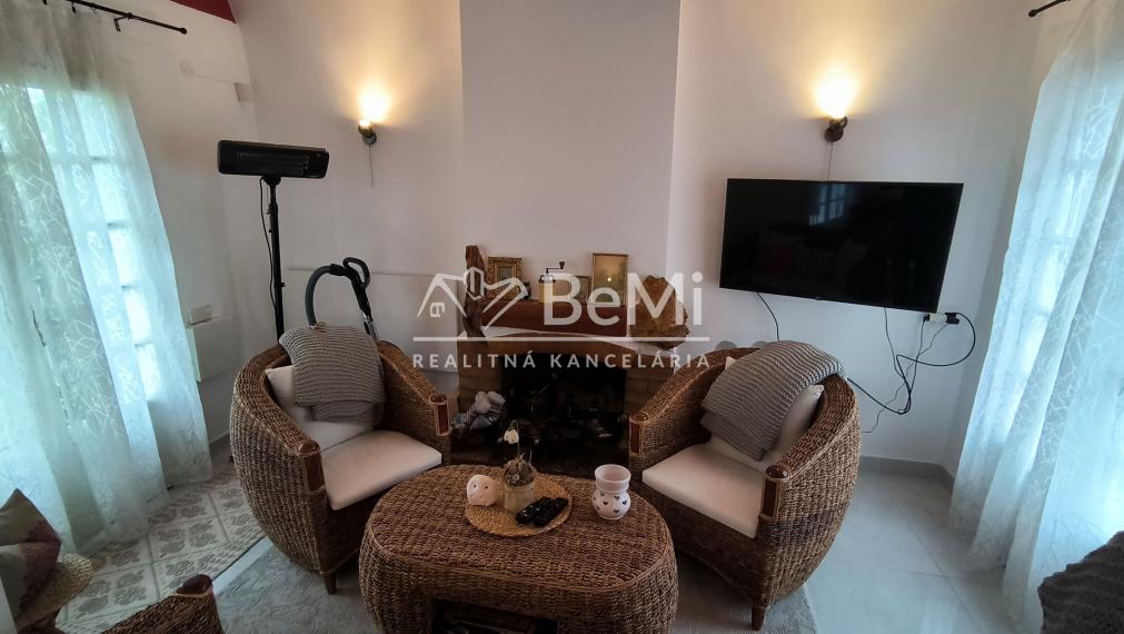 Chata v obci Chľaba, okr. Nové Zámky, 1112m2