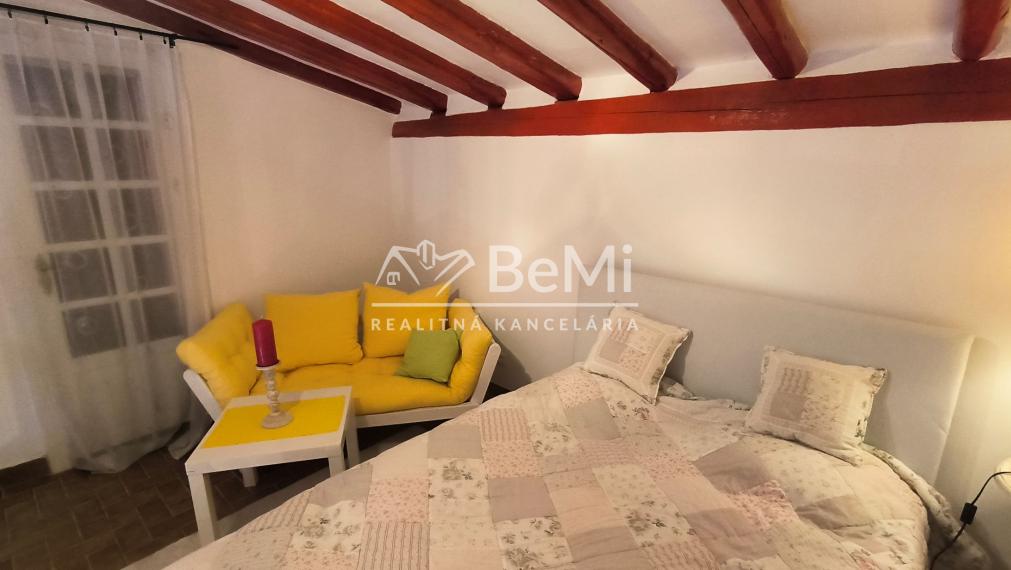 Chata v obci Chľaba, okr. Nové Zámky, 1112m2