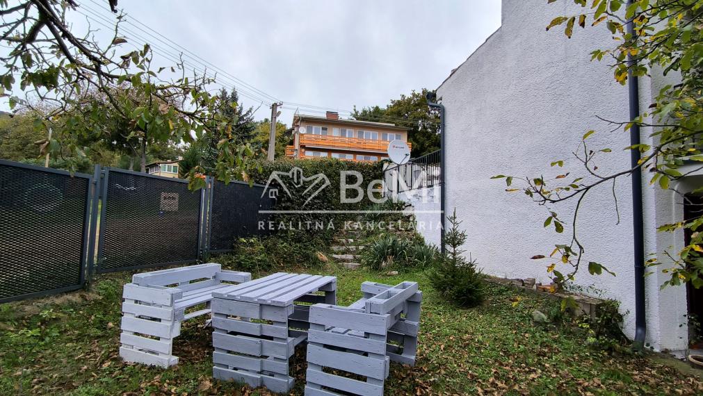 Chata v obci Chľaba, okr. Nové Zámky, 1112m2