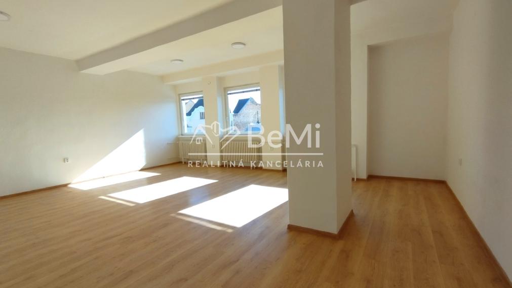 Kancelársky priestor na prenájom-Lučenec