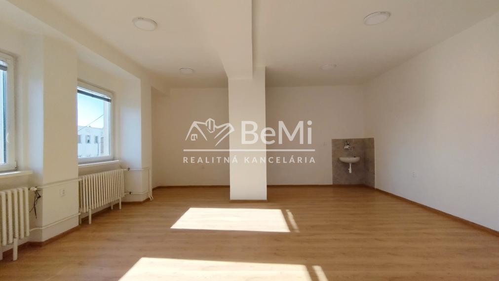 Kancelársky priestor na prenájom-Lučenec