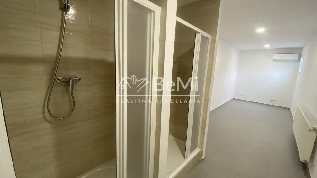 Budova Nitra Krškany pozemok 747 m2 ID 598-28-MIG