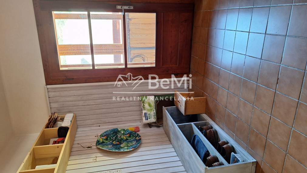 P R E N A J A T É    -   Prenájom v rodinnom dome, obec Gočovo