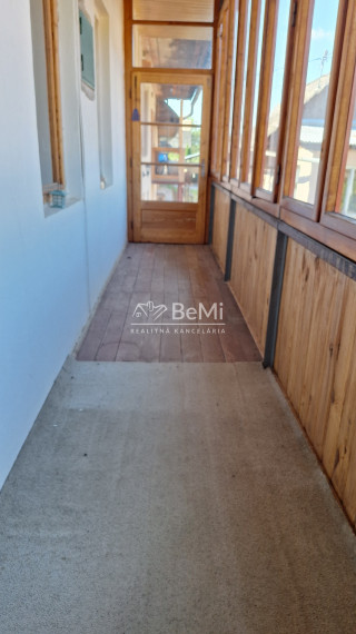 P R E N A J A T É    -   Prenájom v rodinnom dome, obec Gočovo