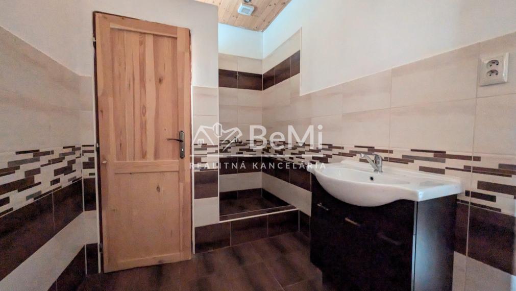 Predaj, rodinný dom - Veľký Kýr (1233-12-AFI)