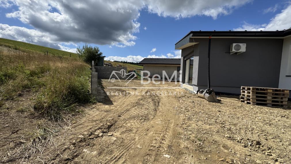 Ponúkame na predaj novostavbu v Ťapešove