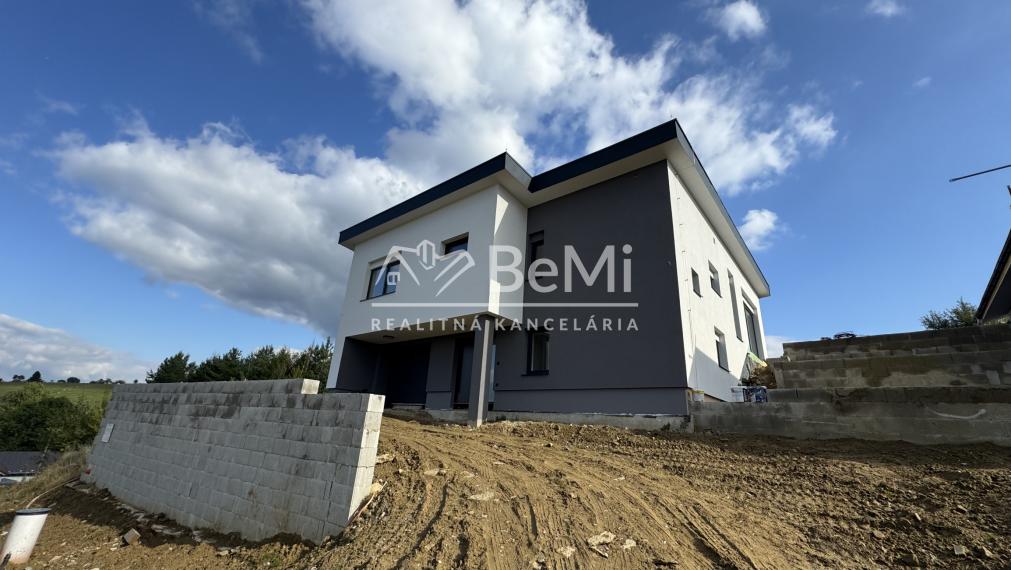 Ponúkame na predaj novostavbu v Ťapešove