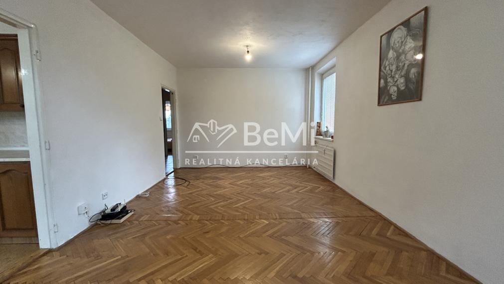 Predaj  3 izbový byt  4 izbový byt - LEVICE (104-113-MIJKa)