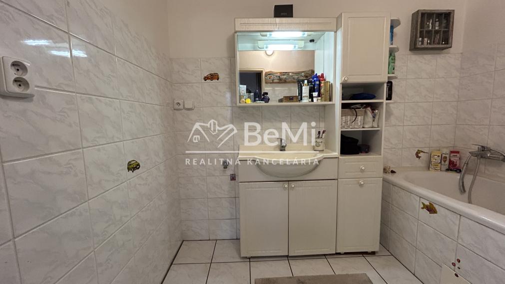 Predaj  3 izbový byt  4 izbový byt - LEVICE (104-113-MIJKa)