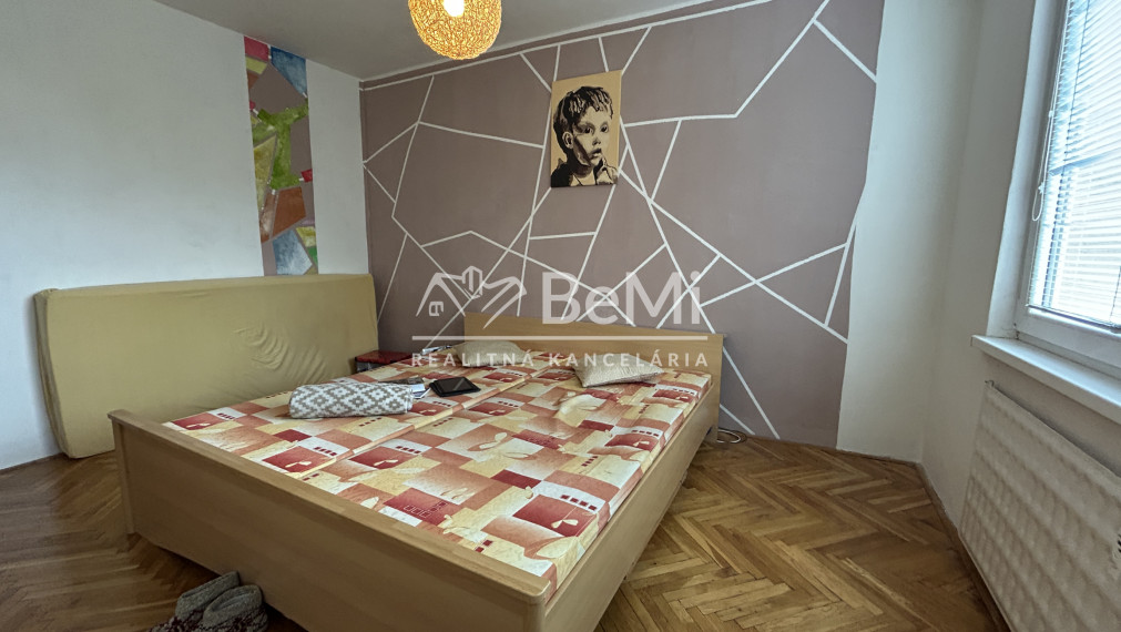 Predaj  3 izbový byt  4 izbový byt - LEVICE (104-113-MIJKa)