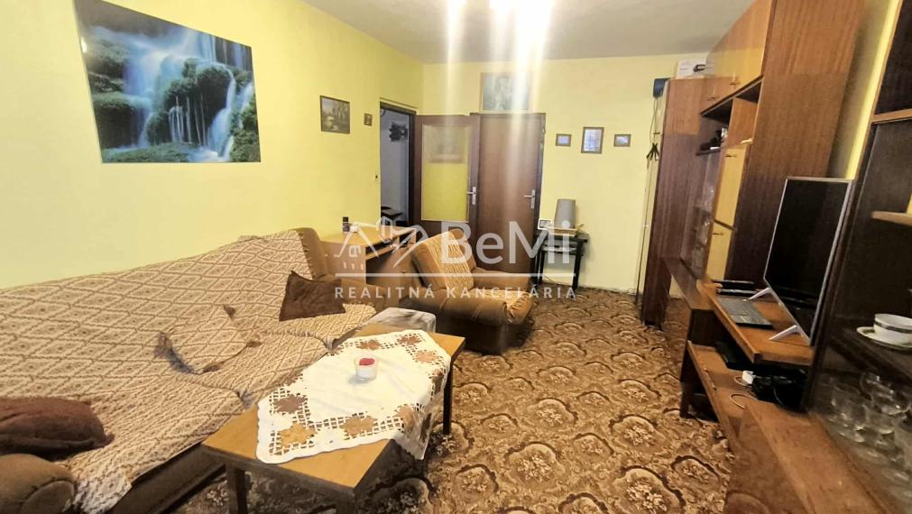 REZERVOVANÉ Na predaj 4-izbový byt Trenčín – sídlisko Juh, ul. Východná