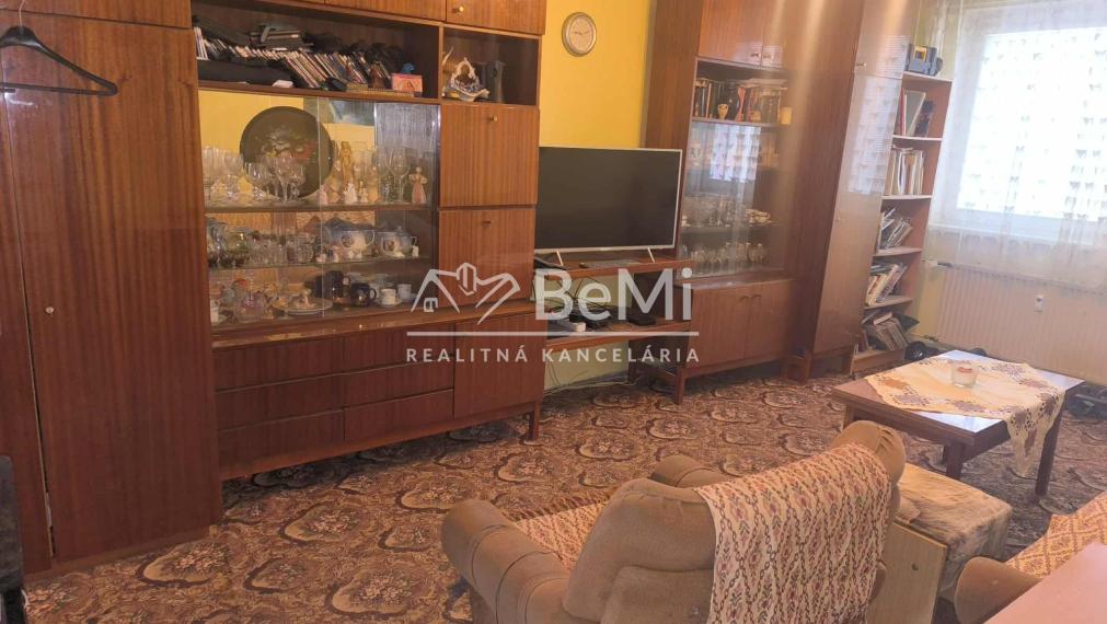 REZERVOVANÉ Na predaj 4-izbový byt Trenčín – sídlisko Juh, ul. Východná