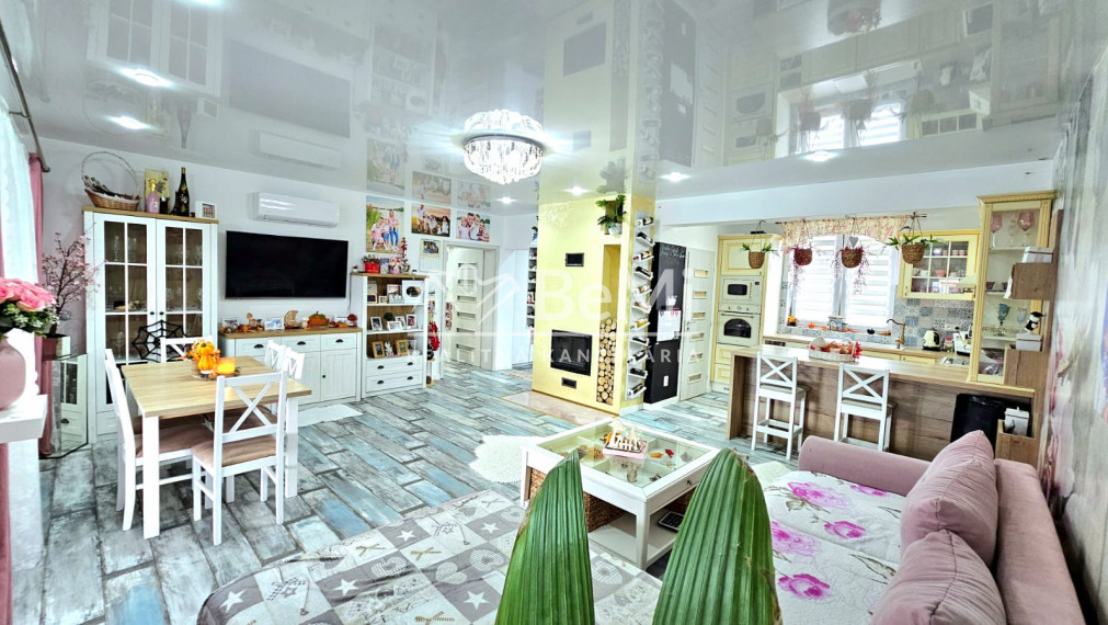 KRÁSNY RODINNÝ BUNGALOV V JESENSKOM - NA PREDAJ