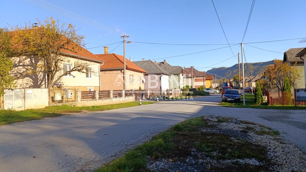 Rodinný dom ale aj obchodné priestory v obci Kružná - 139000,-Eur