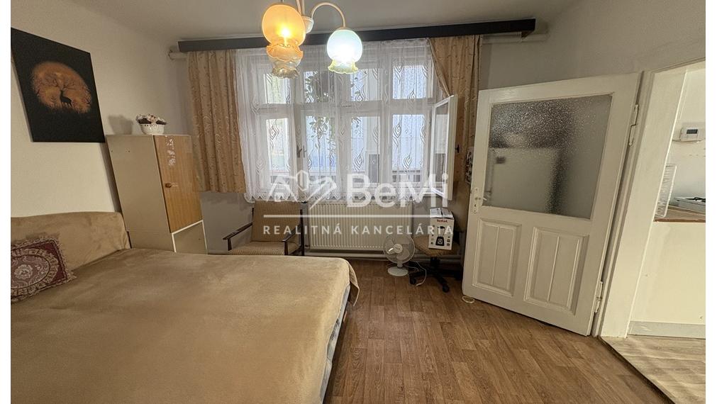 Predaj rodinného domu Šalgočka 112-12-ROCHE