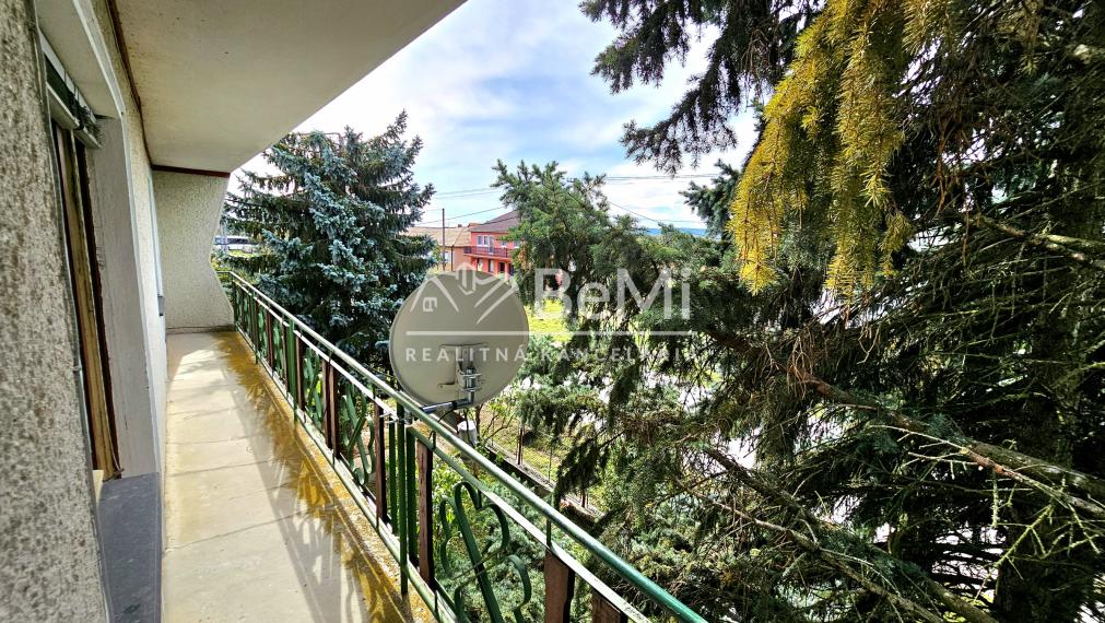 RODINNÝ DOM S GARÁŽOU A ZÁHRADOU V RAKYTNÍKU - NA PREDAJ