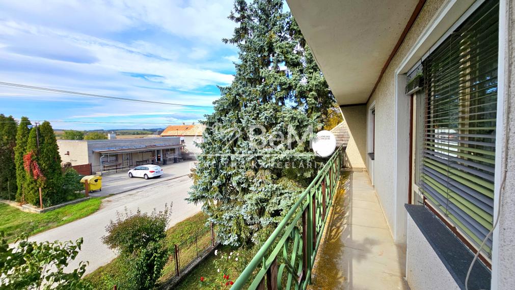 RODINNÝ DOM S GARÁŽOU A ZÁHRADOU V RAKYTNÍKU - NA PREDAJ