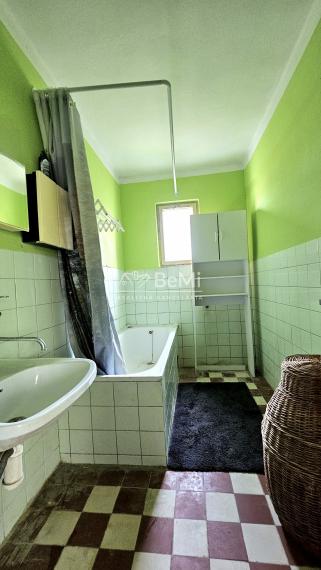 RODINNÝ DOM S GARÁŽOU A ZÁHRADOU V RAKYTNÍKU - NA PREDAJ