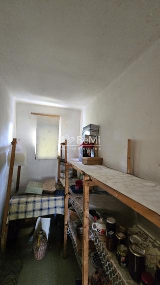 RODINNÝ DOM S GARÁŽOU A ZÁHRADOU V RAKYTNÍKU - NA PREDAJ