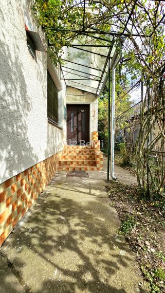 RODINNÝ DOM S GARÁŽOU A ZÁHRADOU V RAKYTNÍKU - NA PREDAJ