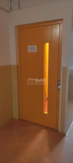 Na predaj 3-izbový byt Trenčianske Teplice