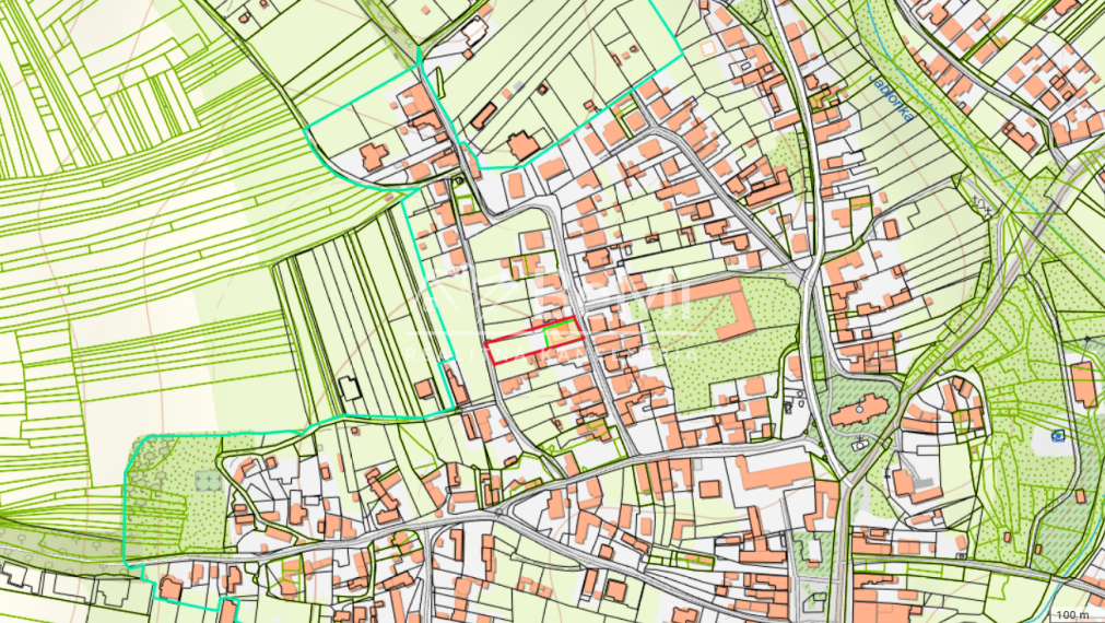 Na predaj – starý rodinný dom s veľkým pozemkom, Čachtice