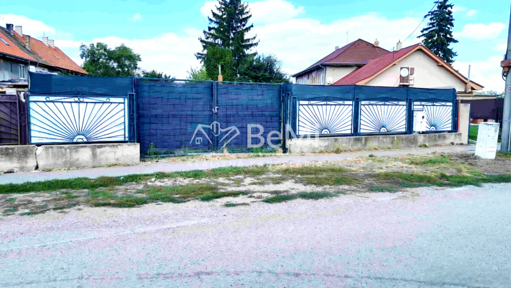 Slnečný pozemok - Sládkovičovo - 328 m2 ID 012-14-NIBA