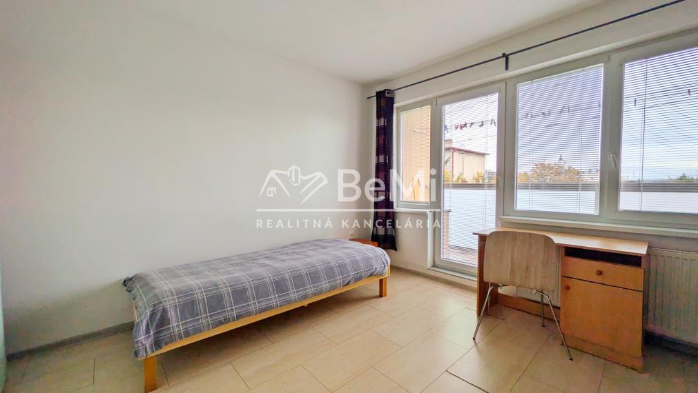 Predaj, 4 izbový byt+ garáž +záhrada - Nitra (1235-114-AFI)