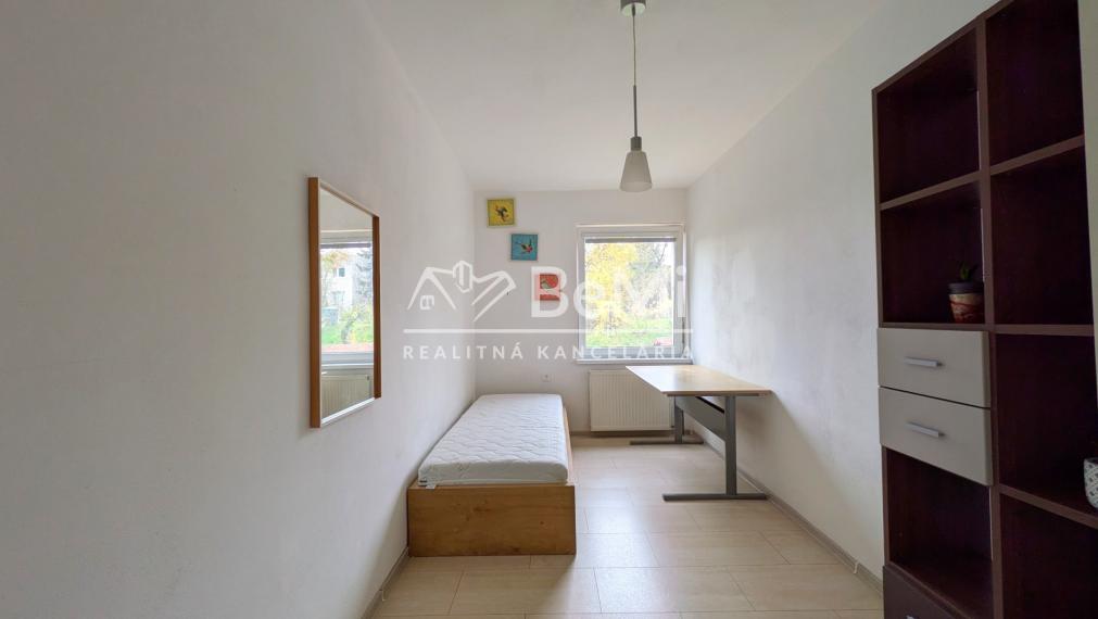 Predaj, 4 izbový byt+ garáž +záhrada - Nitra (1235-114-AFI)