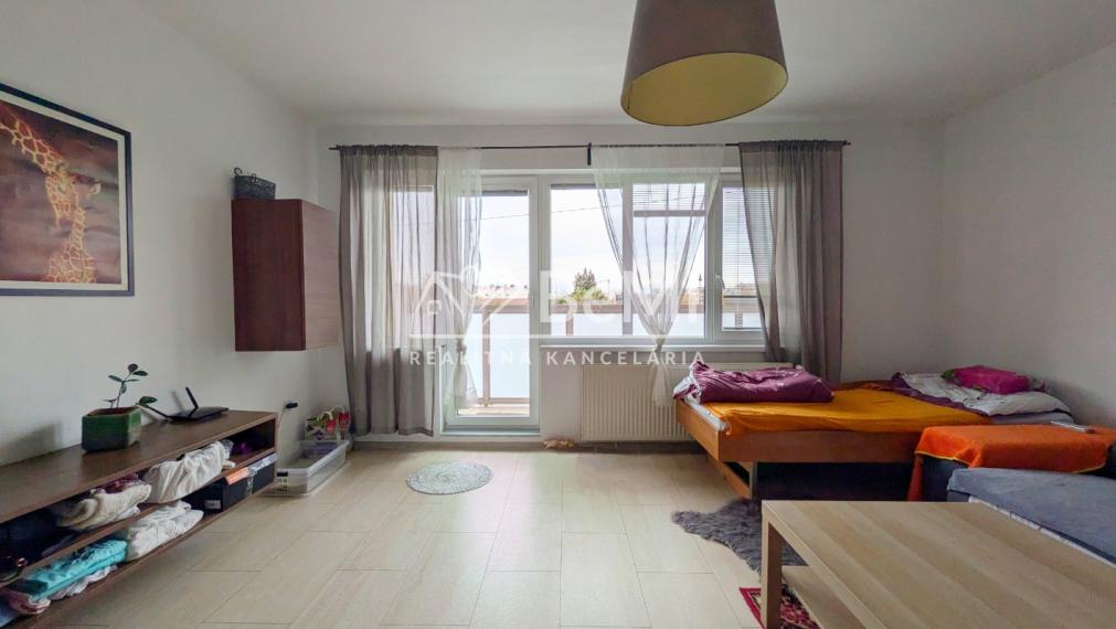 Predaj, 4 izbový byt+ garáž +záhrada - Nitra (1235-114-AFI)