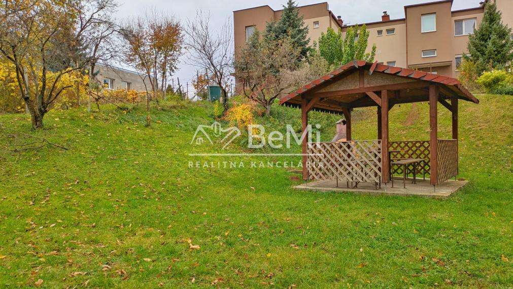 Predaj, 4 izbový byt+ garáž +záhrada - Nitra (1235-114-AFI)