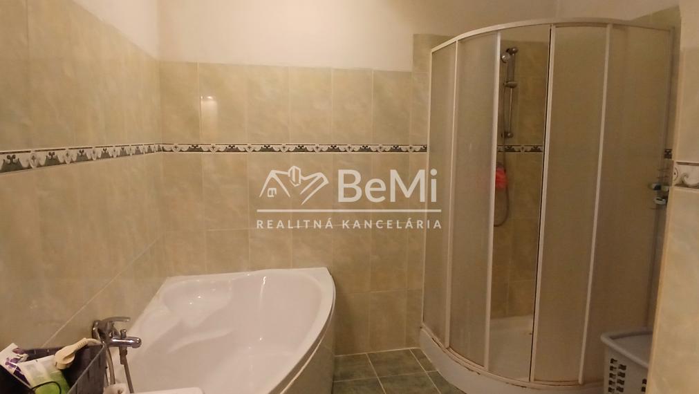 Predaj, rodinný dom Čata (008-12-MIMI)