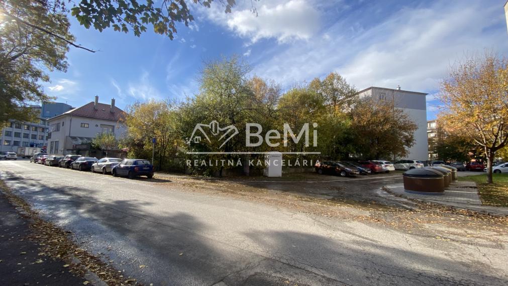 Nitra centrum Staré Mesto pozemok 644 m2 ID 593-14-MIG