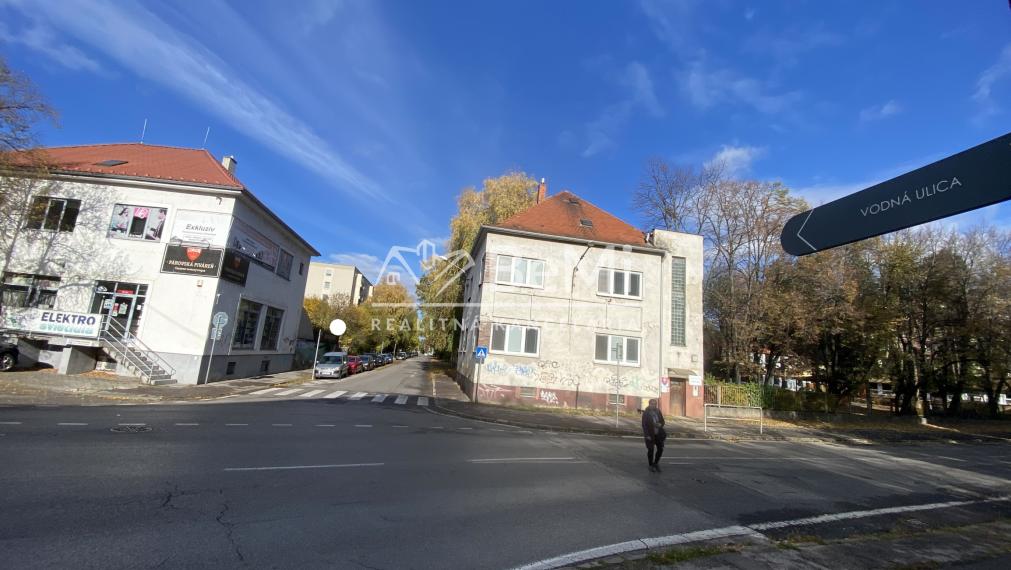 Nitra centrum Staré Mesto pozemok 644 m2 ID 593-14-MIG