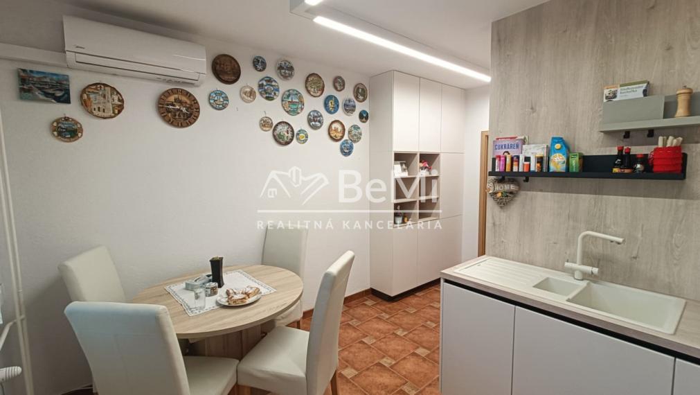 PREDÁME 4 IZBOVÝ BYT 98m², 2x wc, 2x klíma, 3D krb🏡