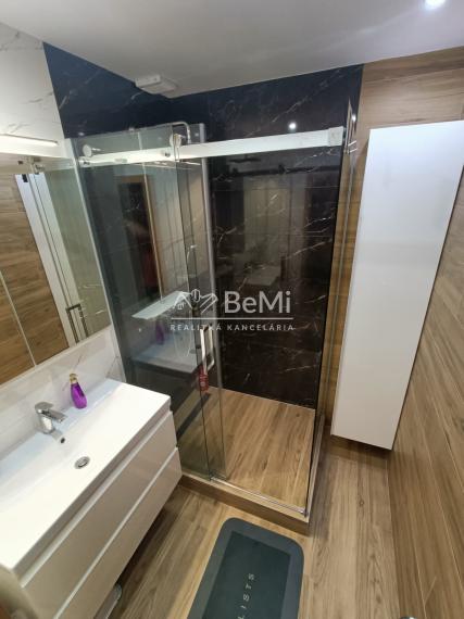 PREDÁME 4 IZBOVÝ BYT 98m², 2x wc, 2x klíma, 3D krb🏡