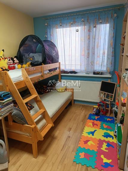 PREDÁME 4 IZBOVÝ BYT 98m², 2x wc, 2x klíma, 3D krb🏡