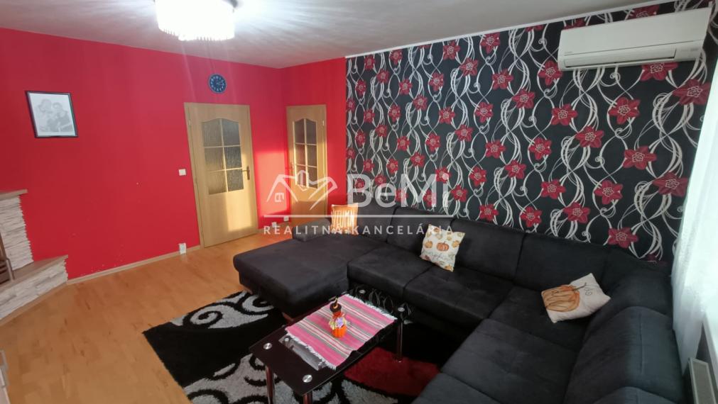 PREDÁME 4 IZBOVÝ BYT 98m², 2x wc, 2x klíma, 3D krb🏡