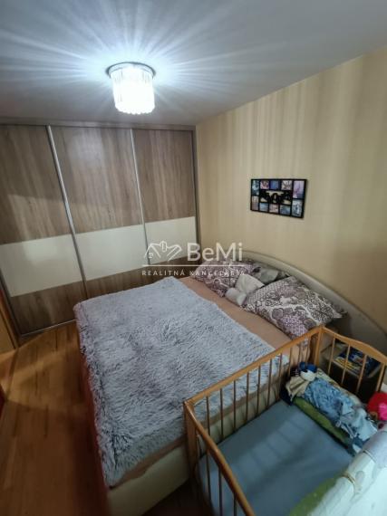 PREDÁME 4 IZBOVÝ BYT 98m², 2x wc, 2x klíma, 3D krb🏡