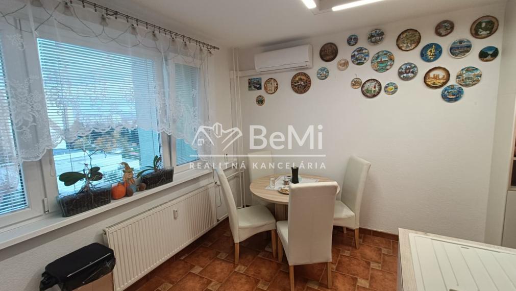 PREDÁME 4 IZBOVÝ BYT 98m², 2x wc, 2x klíma, 3D krb🏡