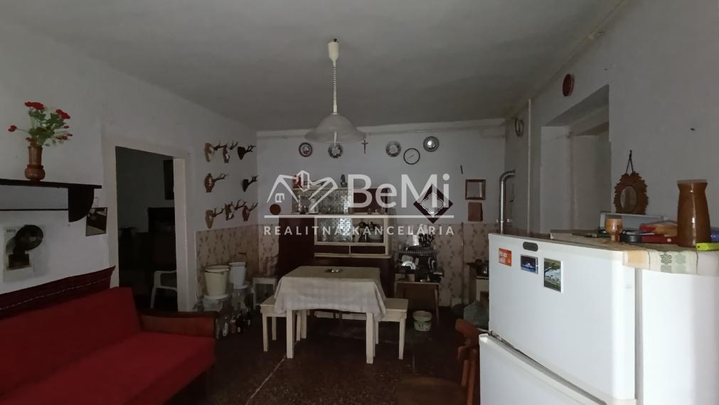 Dve rodinné domy v Maďarsku- obec Arka- NA PREDAJ