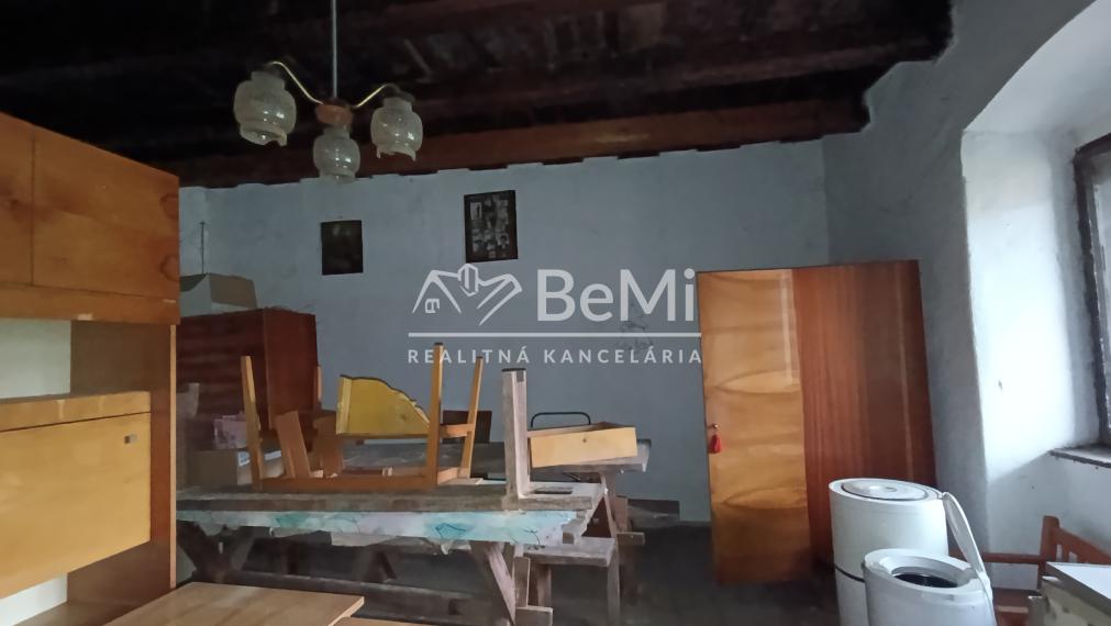 Dve rodinné domy v Maďarsku- obec Arka- NA PREDAJ