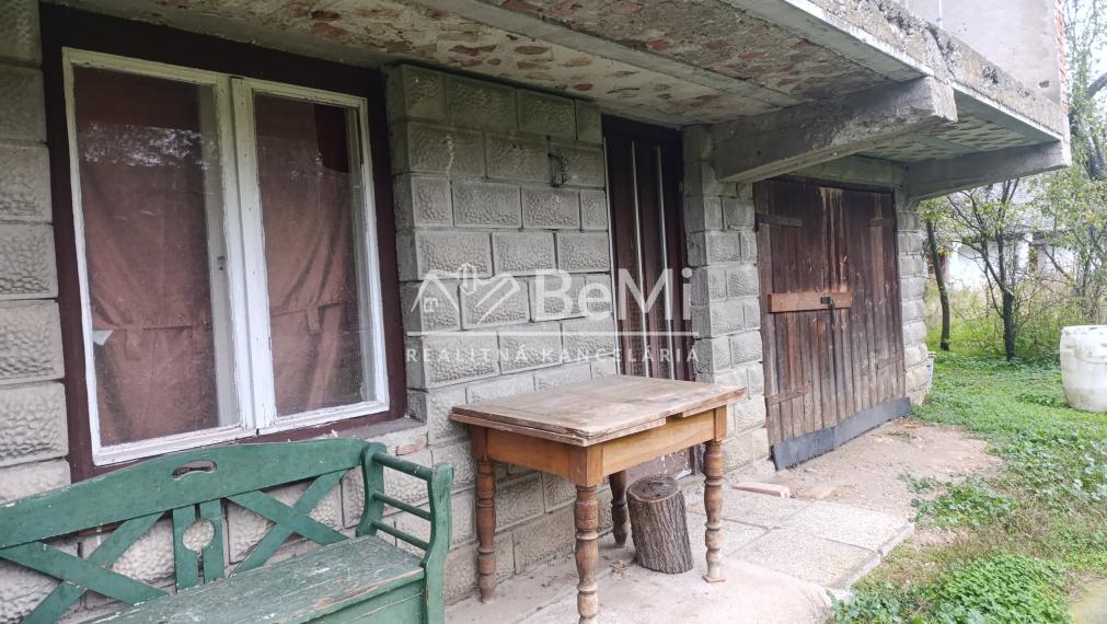 Dvojpodlažný rodinný dom v obci Arka , Maďarsko - NA PREDAJ