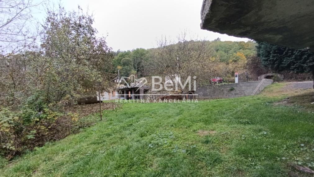 Dvojpodlažný rodinný dom v obci Arka , Maďarsko - NA PREDAJ