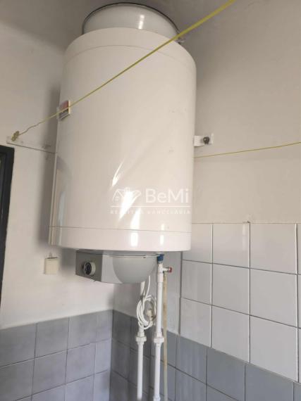 Rodinný dom v Čachticiach – na skvelom mieste hneď pri škole