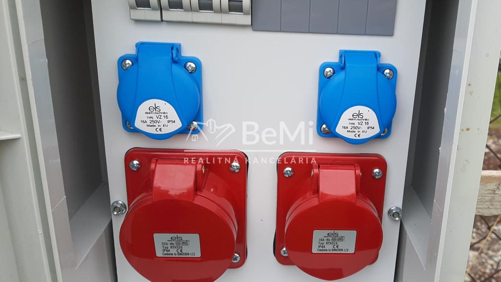 Pozemok  Nitra  Párovské  Háje  500m2   ID  004-14-VISK