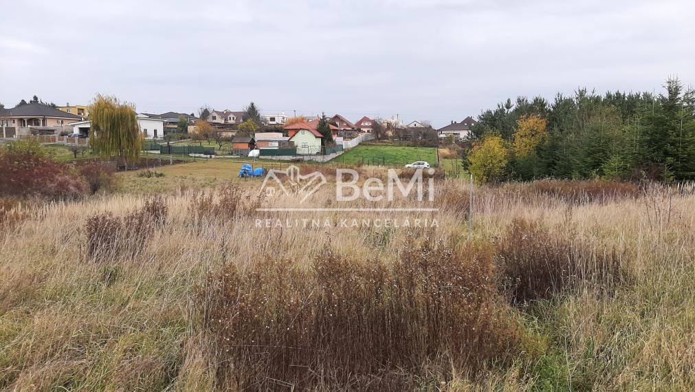 Pozemok  Nitra   Párovské  Háje  ID 005-14-VISK