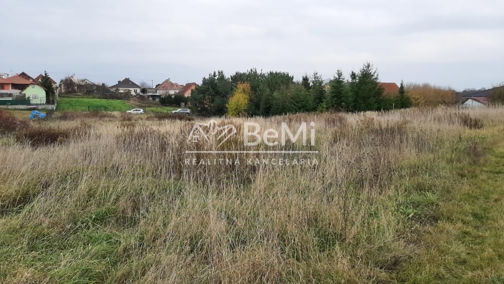 Pozemok  Nitra   Párovské  Háje  ID 005-14-VISK